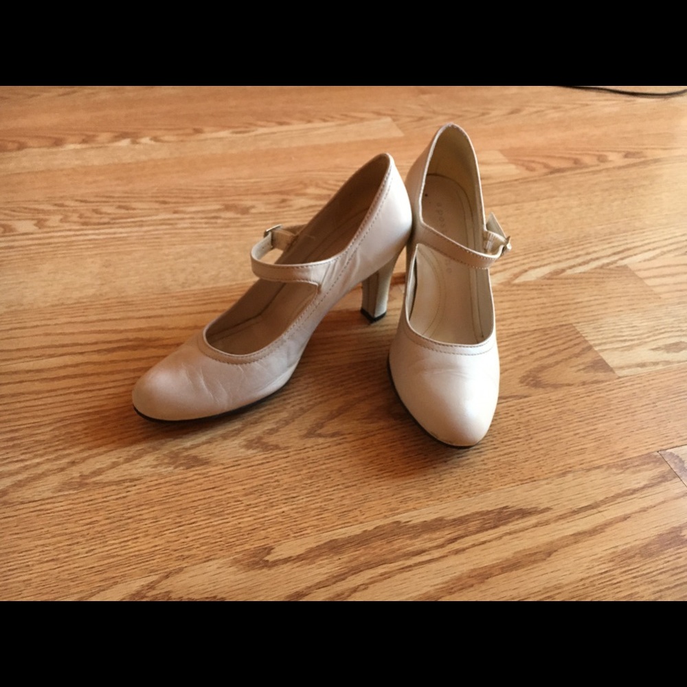 Elegant Short White High Heels Shoes